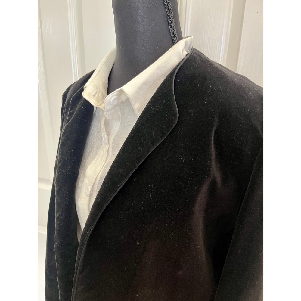 Vintage Emporium Capwell Black Velvet Blazer Jacket Boxy Open Front